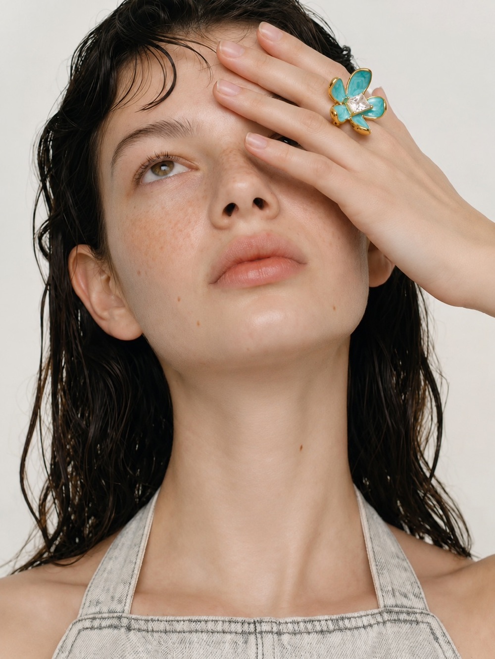 Gold plated Ring with Turquoise Enamel Flower and Pearl - Picture 2 of 9